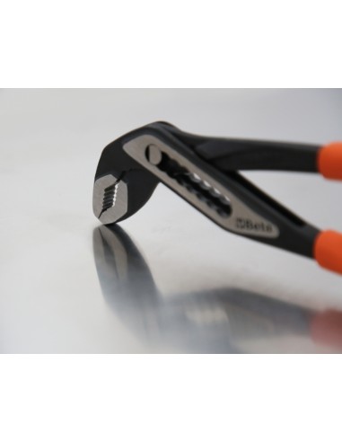 Pinza Poligrip regolabile a cerniera chiusa