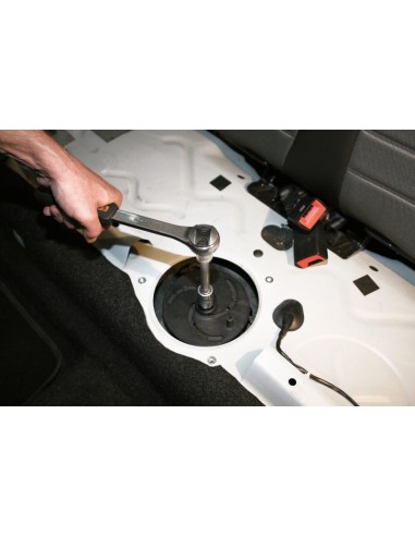 Chiave regolabile autoserrante per ghiere galleggianti serbatoio