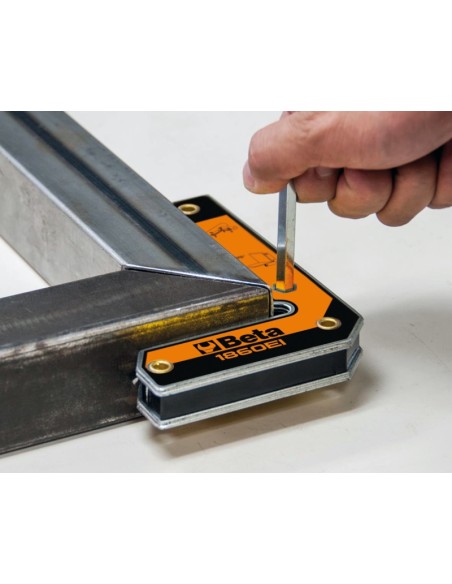 Squadra magnetica 90°, per angoli interni ed esterni