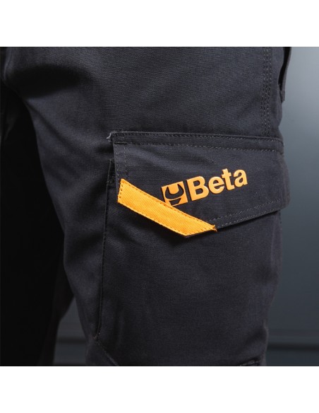 Pantaloni da lavoro multitasche con inserti in tessuto elasticizzato Pantaloni da lavoro multitasche con inserti in tessuto elasticizzato