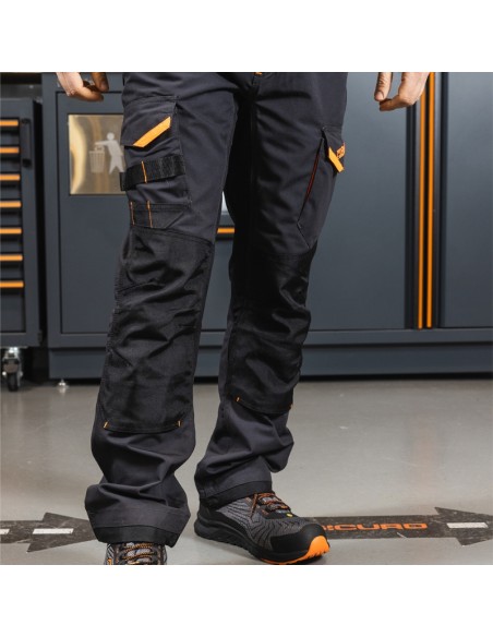 Pantaloni da lavoro multitasche con inserti in tessuto elasticizzato Pantaloni da lavoro multitasche con inserti in tessuto elasticizzato