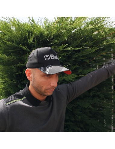 Cappellino Beta nero, design classico con visiera curva