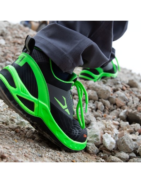 Scarpe FitEVOLUTION in tessuto intrecciato resistente e ad alta traspirazione Scarpe FitEVOLUTION in tessuto intrecciato resistente e ad alta traspirazione