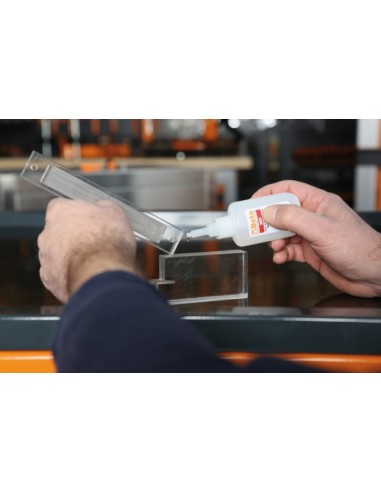 Colla istantanea per giunzioni strutturali istantanee