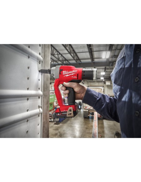 RIVETTATRICE 18V 2X2AH 4,8-6-6,4-7