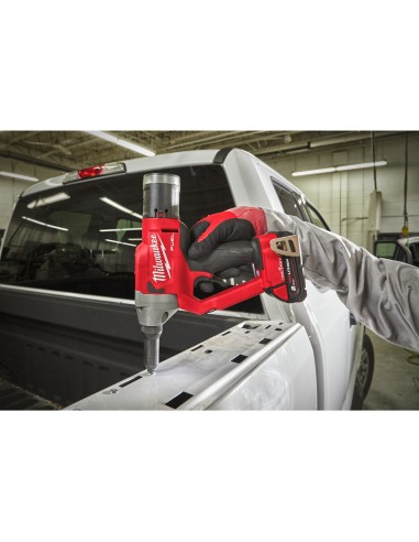 RIVETTATRICE 18V 2X2AH 4,8-6-6,4-7