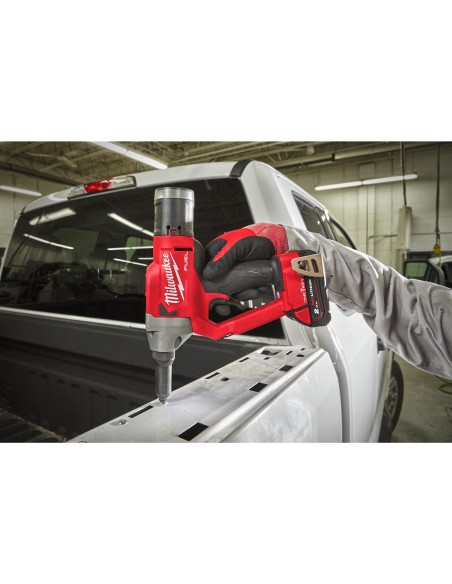 RIVETTATRICE 18V 2X2AH 4,8-6-6,4-7