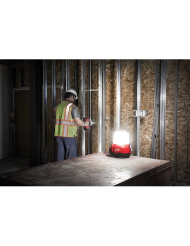 LANTERNA 2200L 18V S/BATT. M18TAL